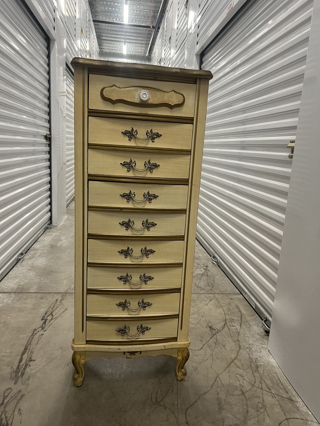 Tall narrow Dresser