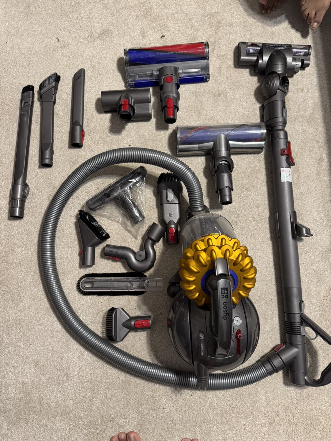 Dyson DC46 Vacumm - photo 2