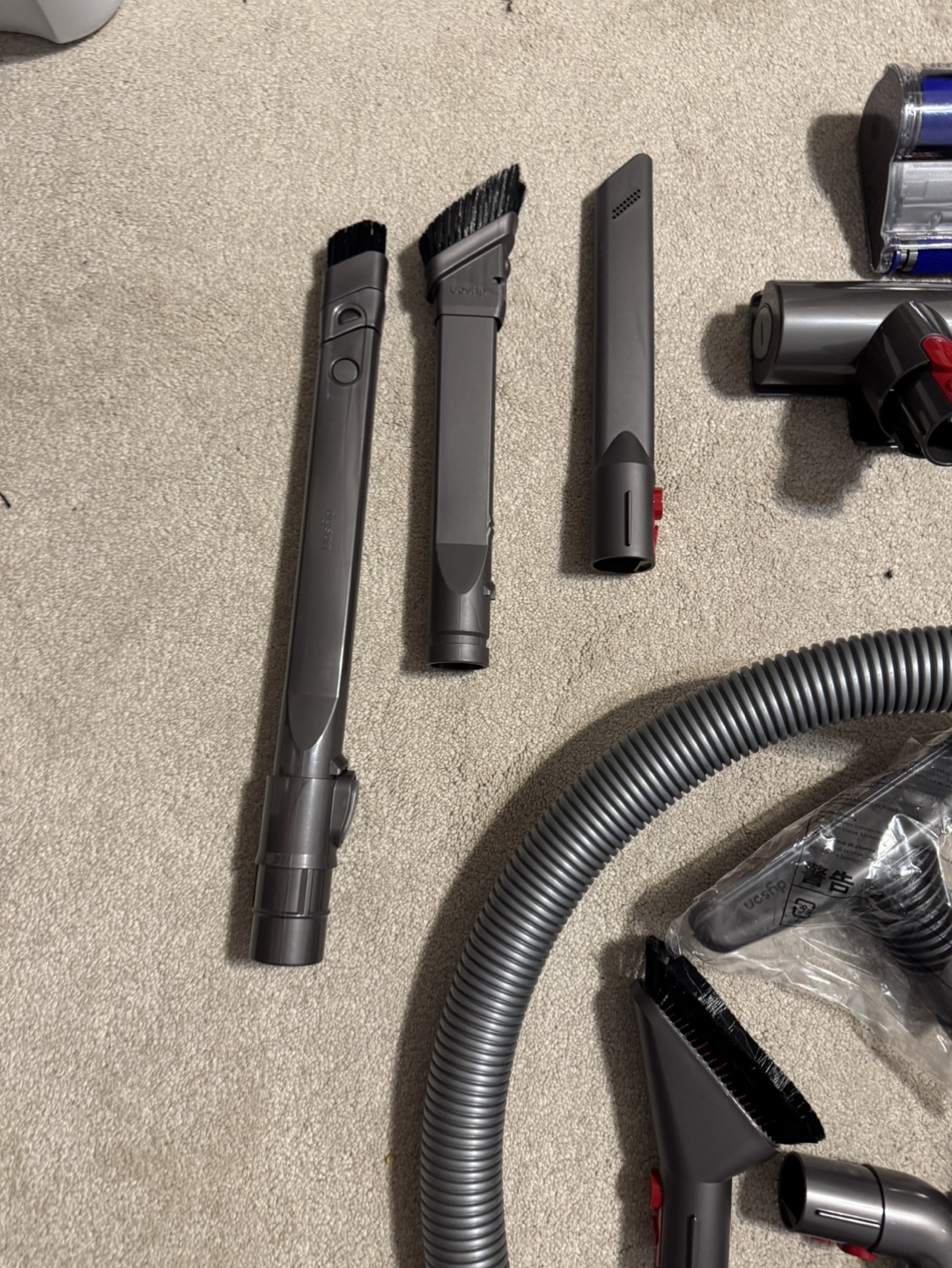 Dyson DC46 Vacumm - photo 3