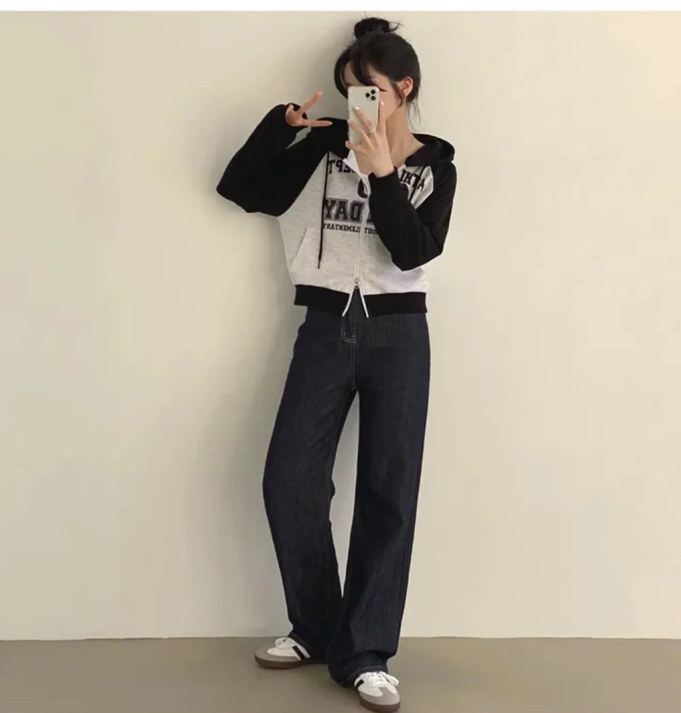 Korean Y2K Cropped Hoodie image indicator(2)