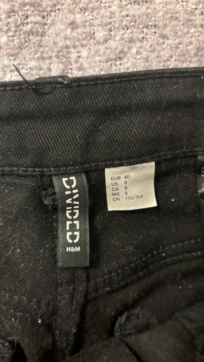 H&M Black Jeans Size 8 image indicator(4)