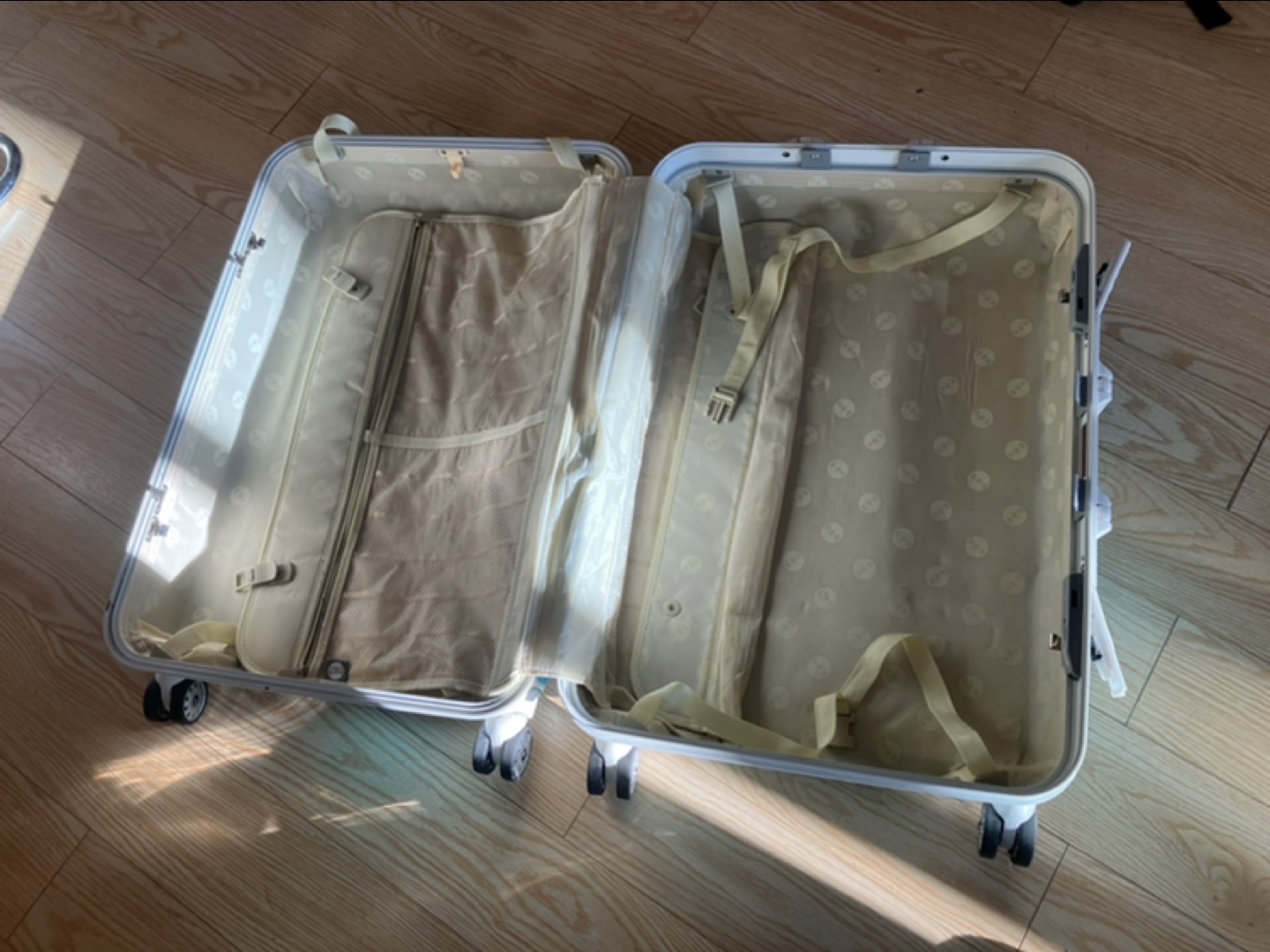 Ito blue 28 in tall luggage - photo 3