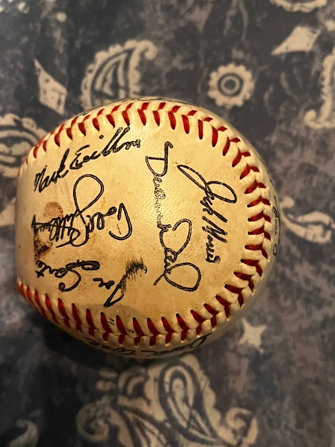 Autographed Baseball image indicator(6)