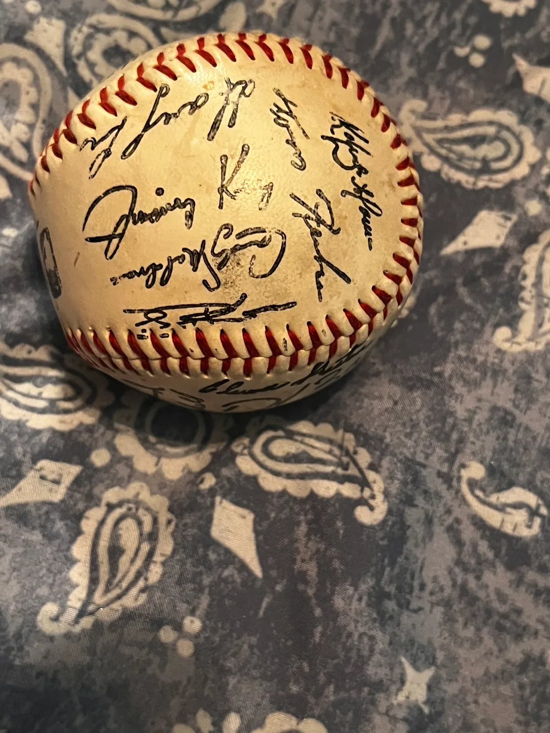 Autographed Baseball image indicator(4)