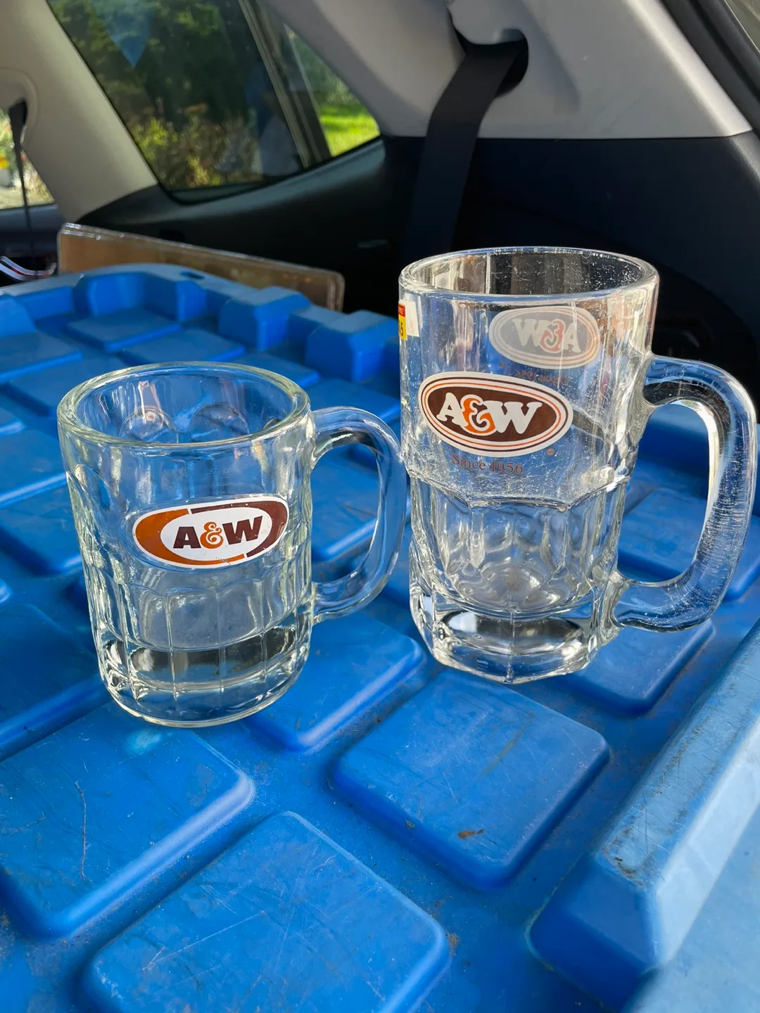 Set of A&W Mugs and Glasses image indicator(6)