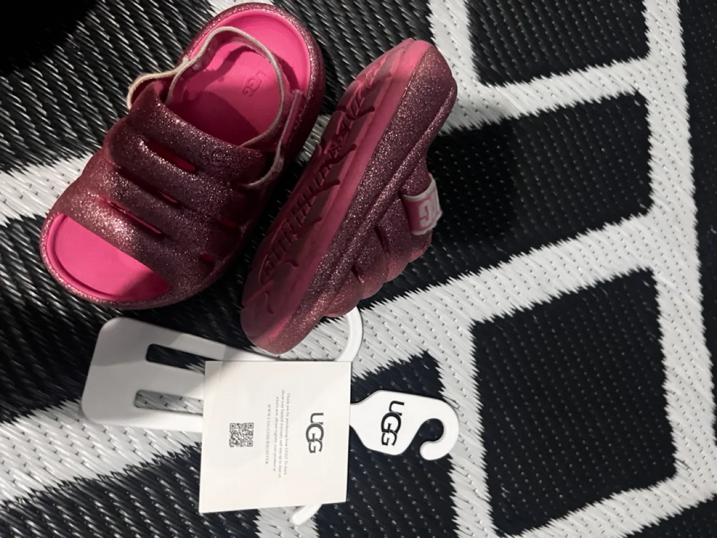 UGG T Sport Yeah Glitter Sandals image indicator(4)