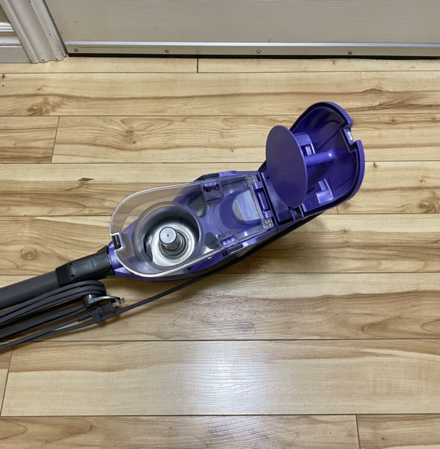 Shark Rocket Deluxe Pro Vacuum - photo 5