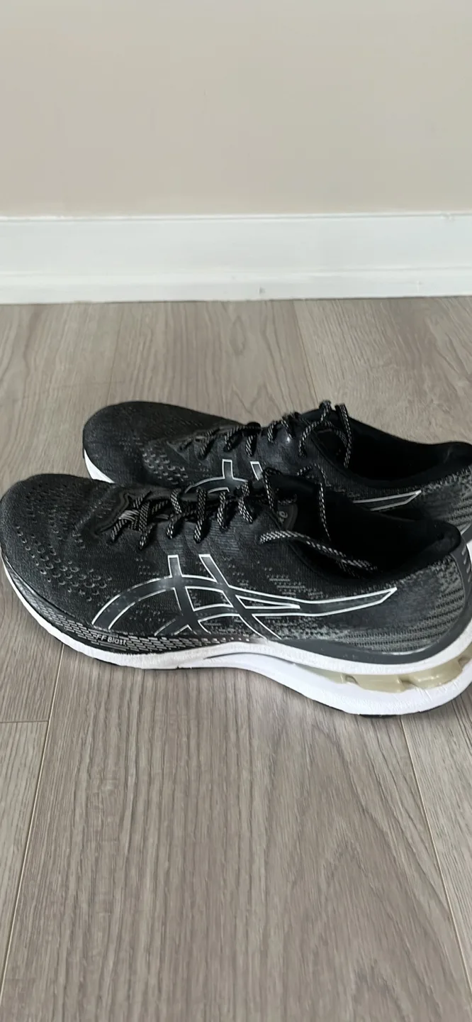 ASICS Gel-Kayano 28 Running Shoes - Men’s Size 10.5 wide image indicator(2)