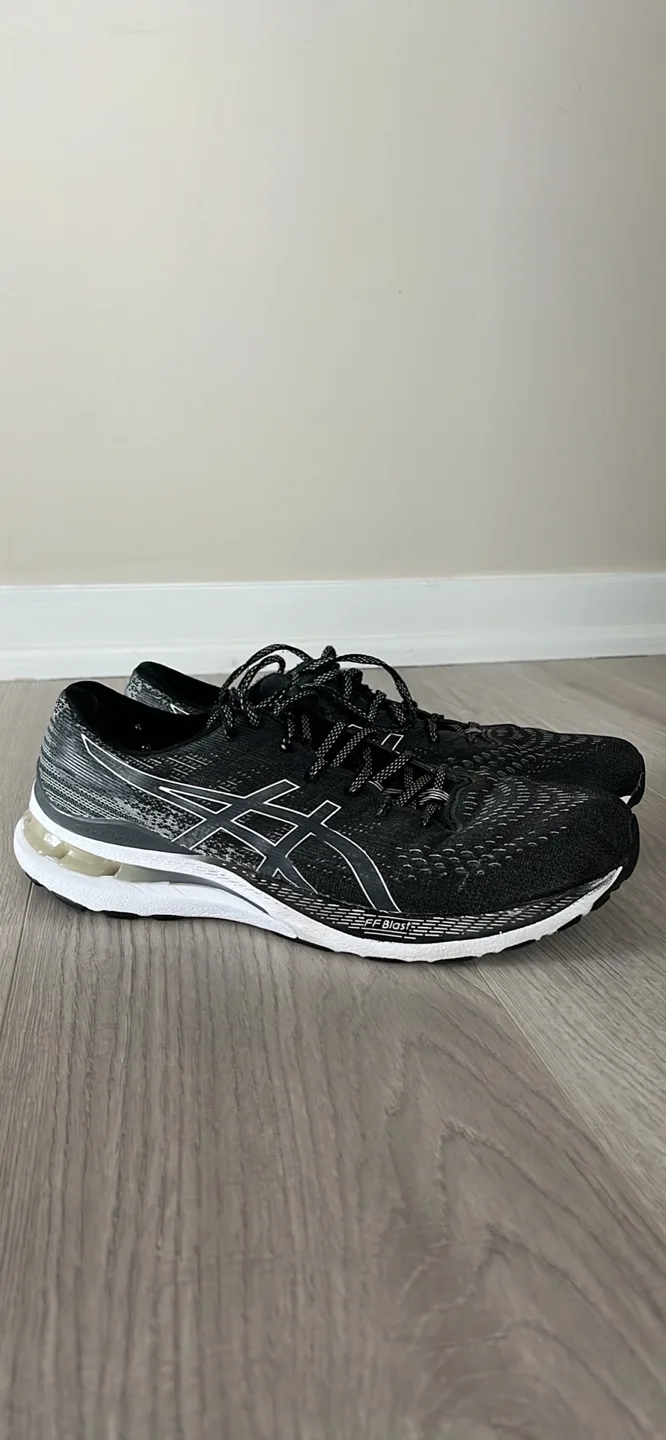 ASICS Gel-Kayano 28 Running Shoes - Men’s Size 10.5 wide thumbnail