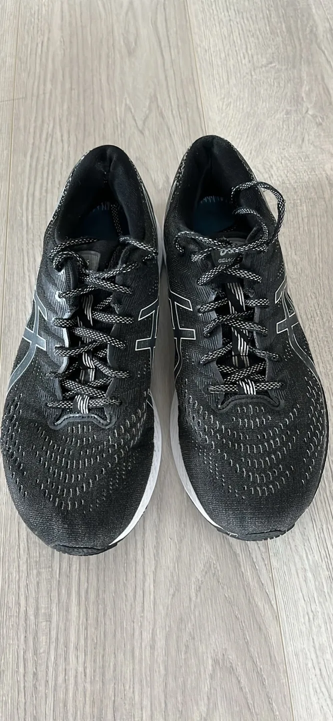 ASICS Gel-Kayano 28 Running Shoes - Men’s Size 10.5 wide image indicator(3)