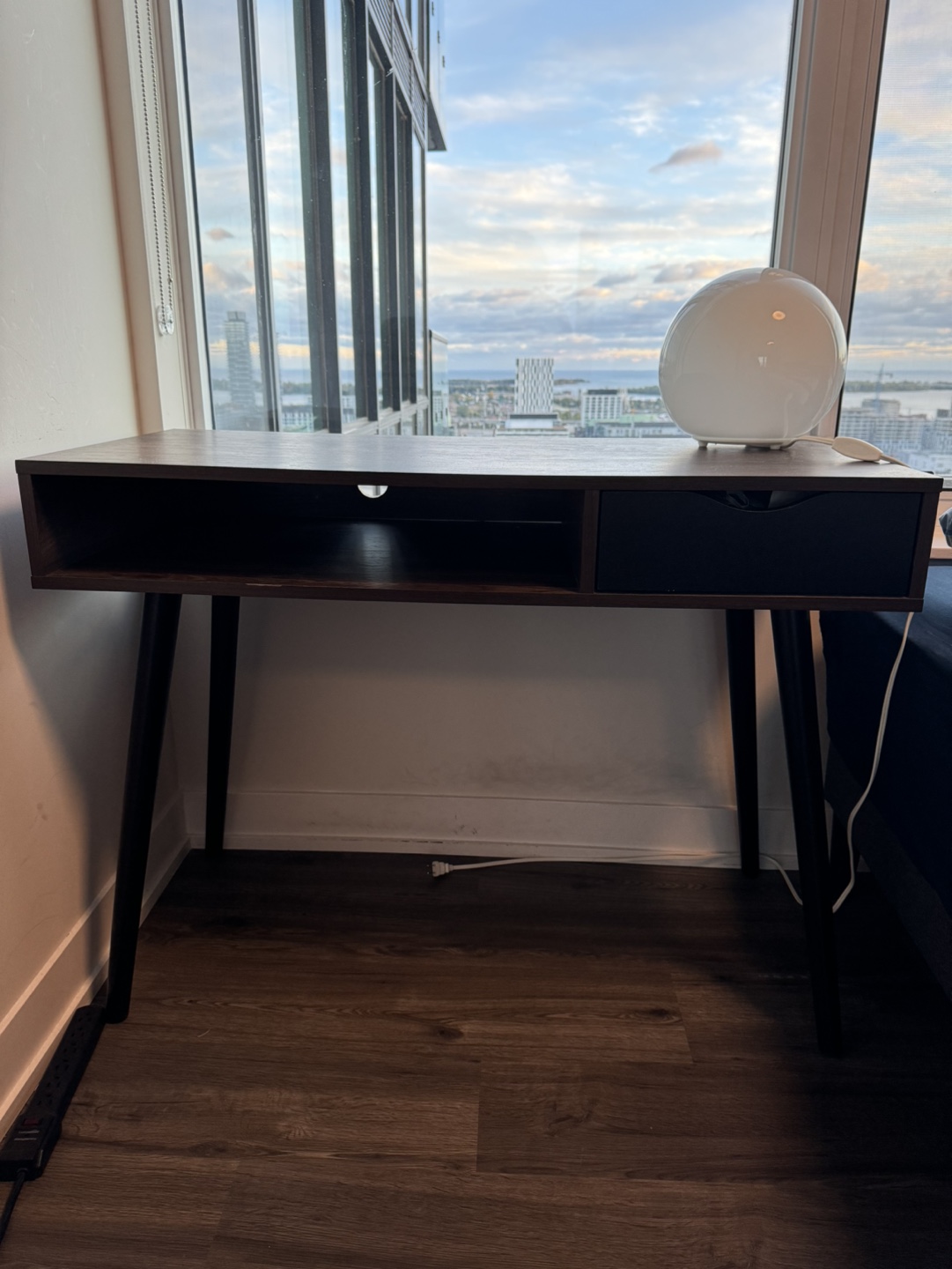 White Globe Table Lamp