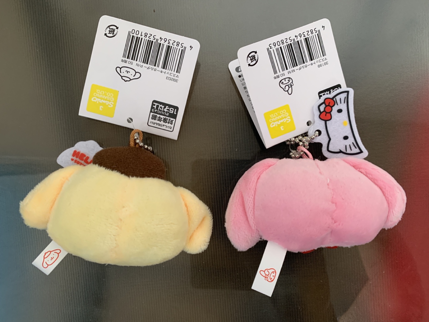 Sanrio Hello Kitty 50th Anniversary Pompompurin Plush Keychain - photo 4