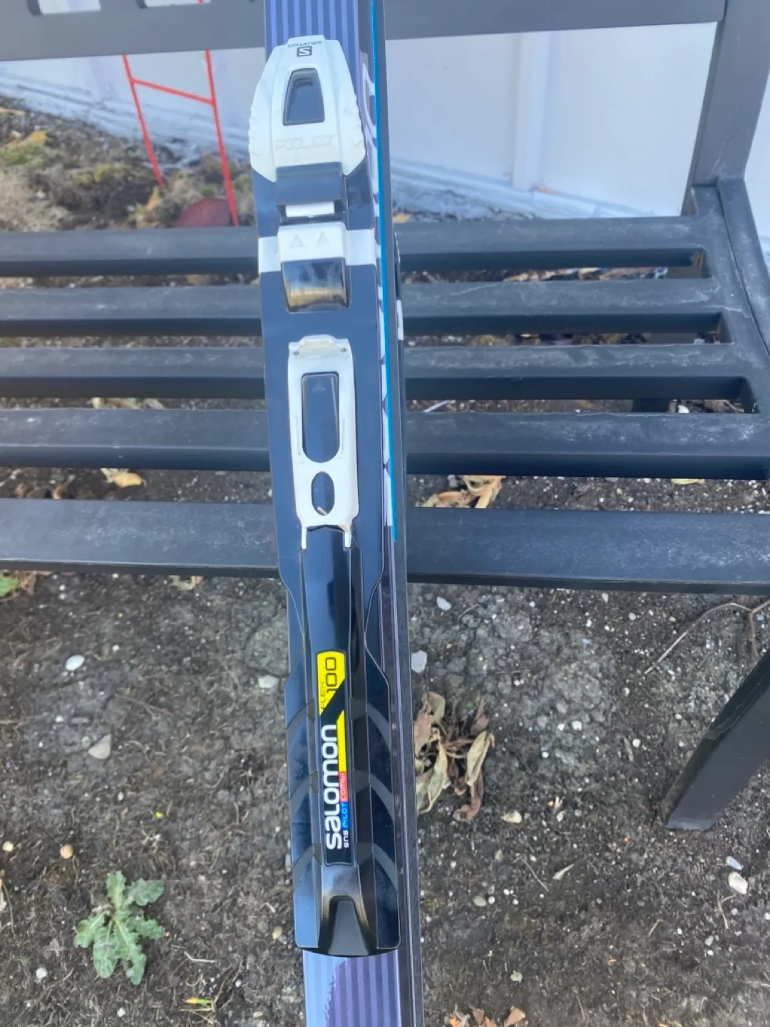 Salomon AERO 7 Cross Country Skis & Poles (USED ONCE) thumbnail