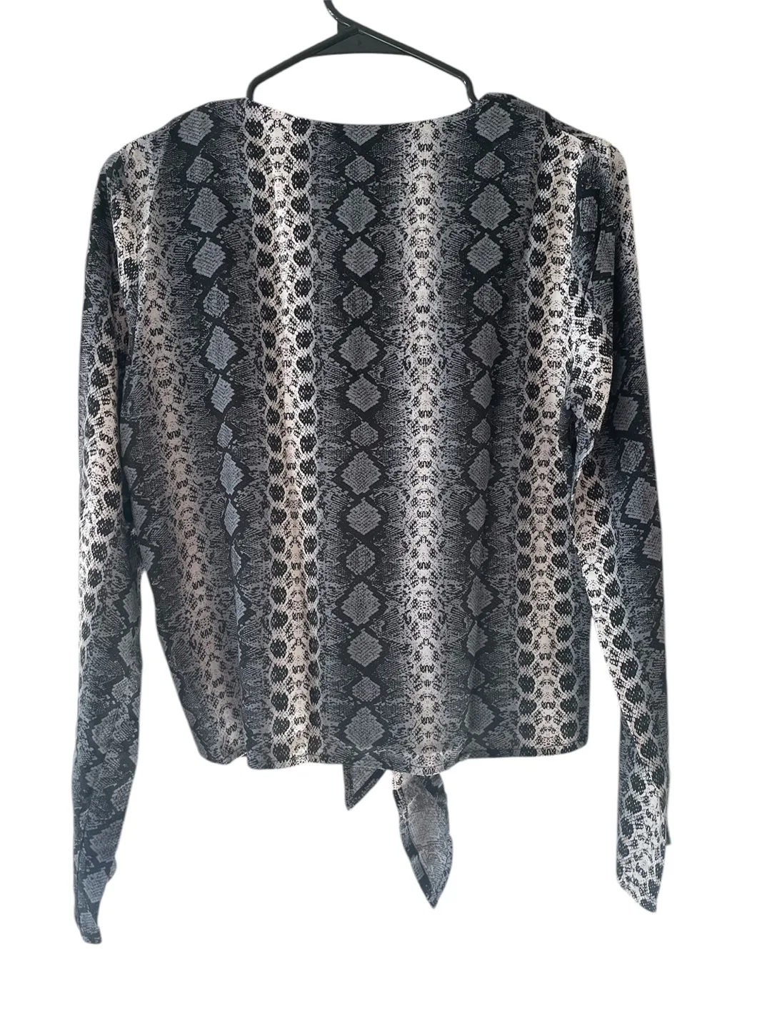H&M Divided Snakeskin Blouse image indicator(6)