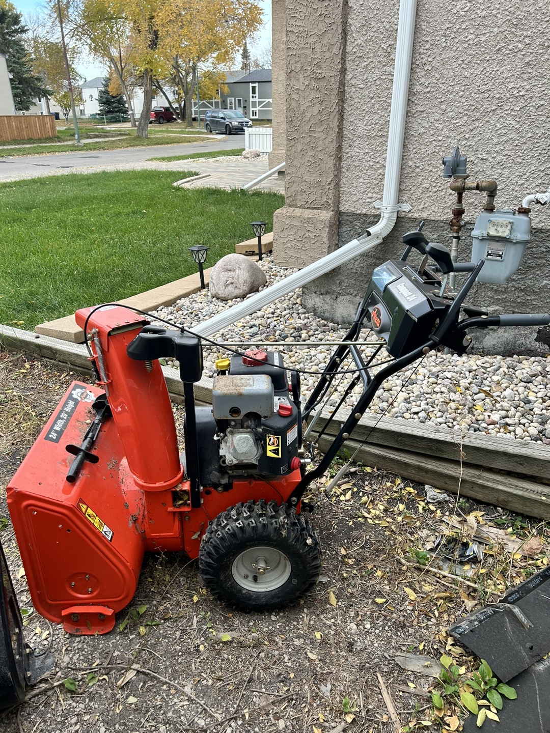 Ariens Compact 24 Snowblower - photo 2