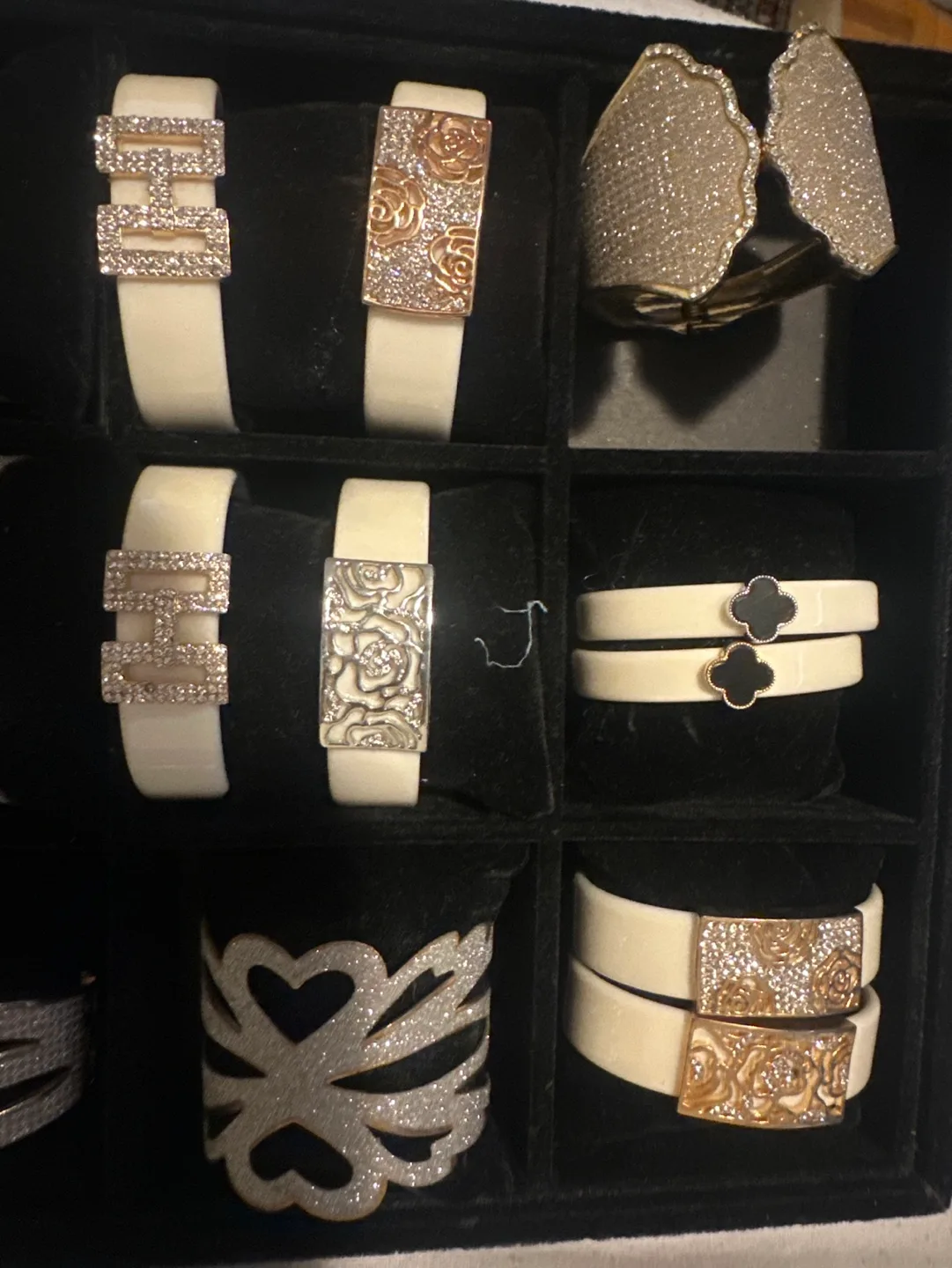 Bracelets image indicator(3)