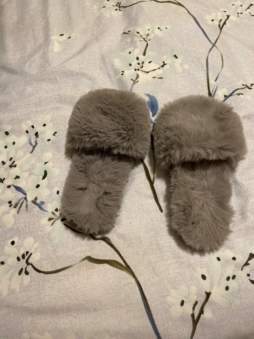 Grey Fuzzy Slippers thumbnail