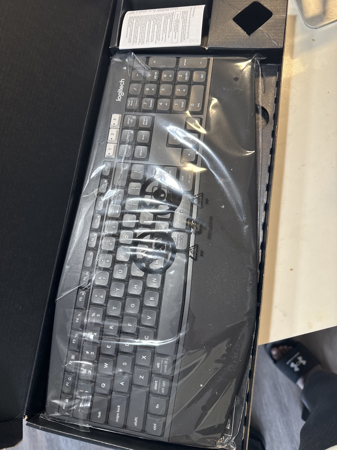 Logitech MK850 Performance Wireless Keyboard and Mouse Combo - photo 2