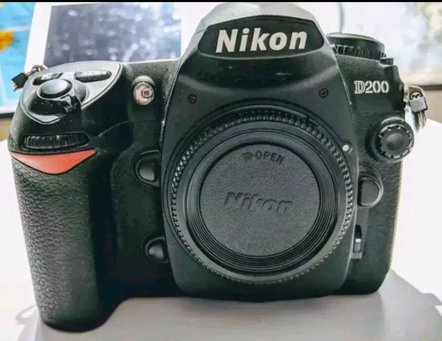 Nikon D200 DSLR (Body only)(EUC) image indicator(2)