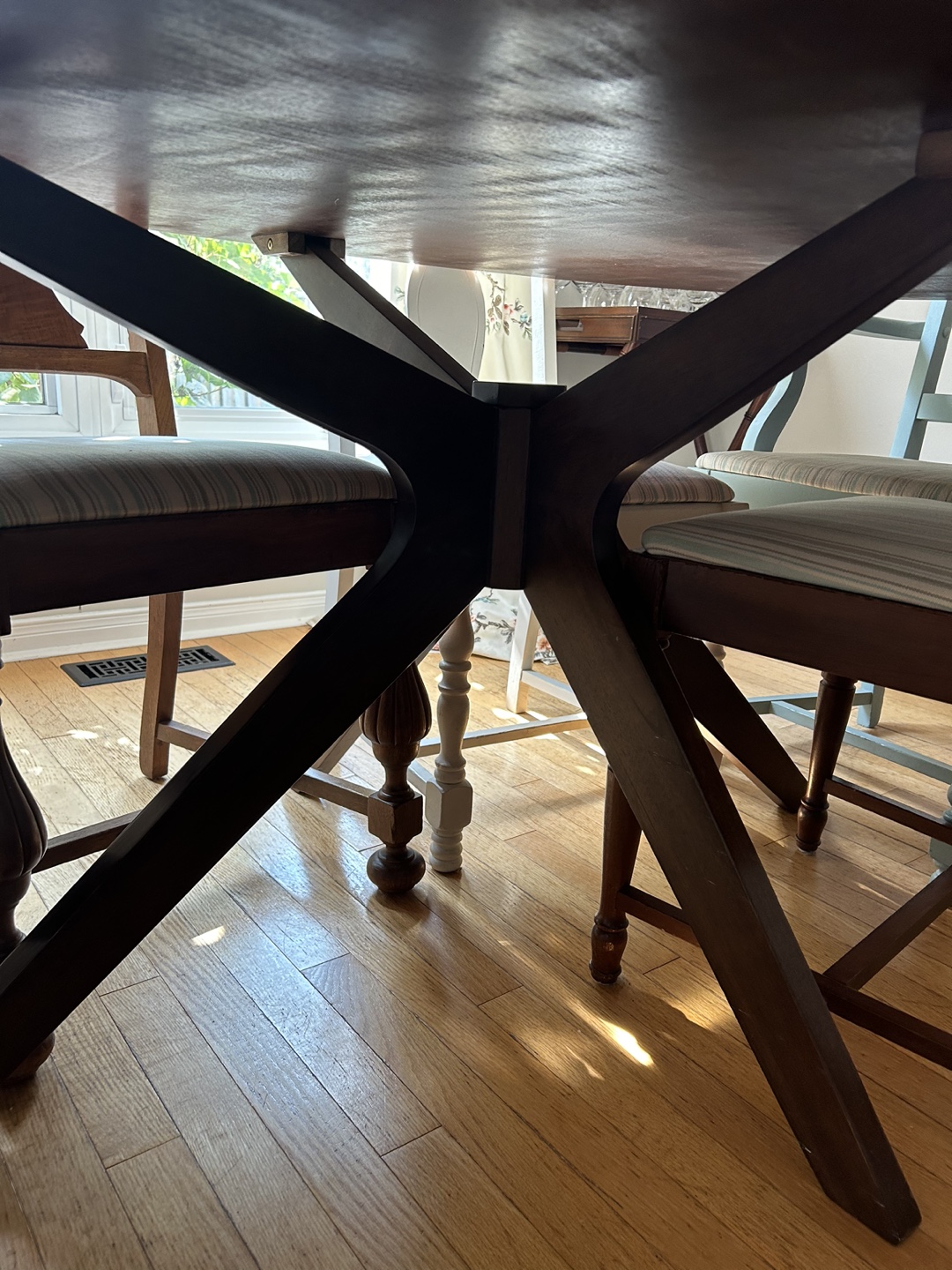 Set of 4 Vintage Dining Chairs and Table - photo 5