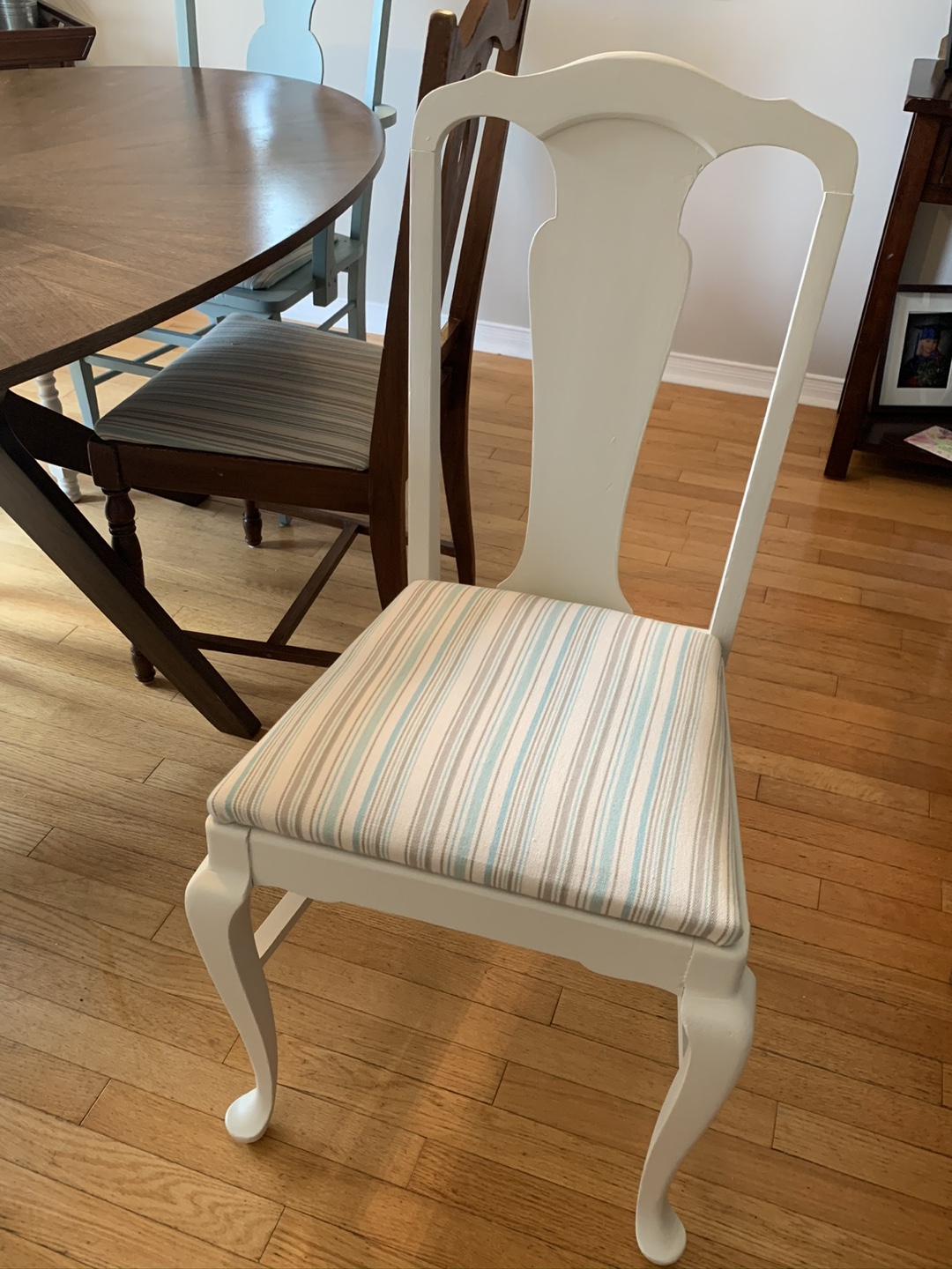 Set of 4 Vintage Dining Chairs and Table - photo 3