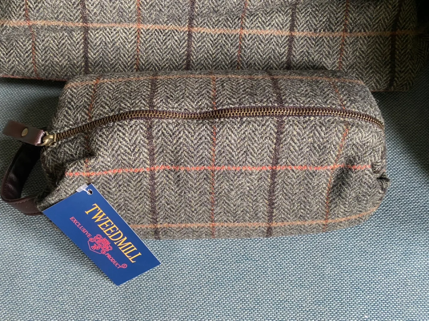 Tweedmill Wool Weekender Travel Bag Set (new with tags) image indicator(6)