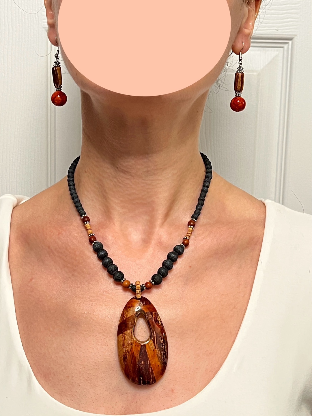 Necklace and Earrings Set - photo 3