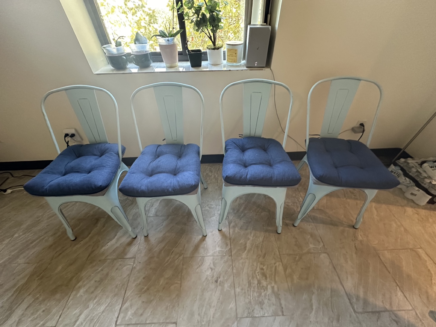 Set of 4 Metal Chairs with Cushions - photo 3