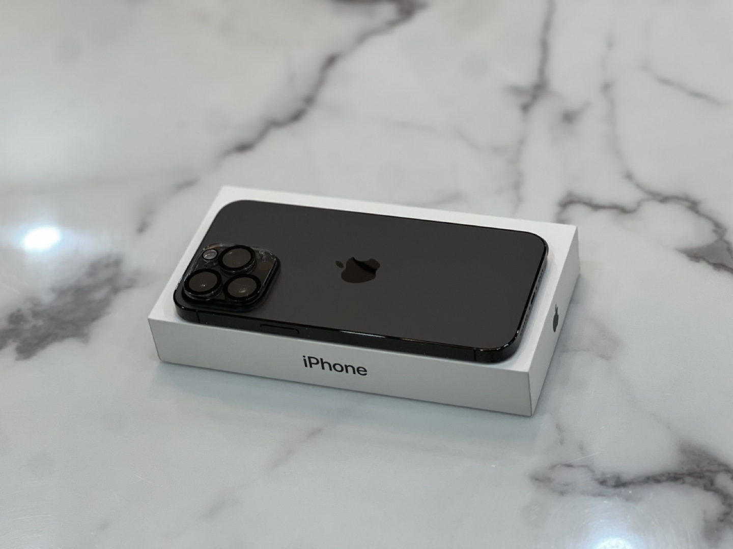 iPhone 14 Pro Max - Black - 93% Battery - Accessories Included - photo 2