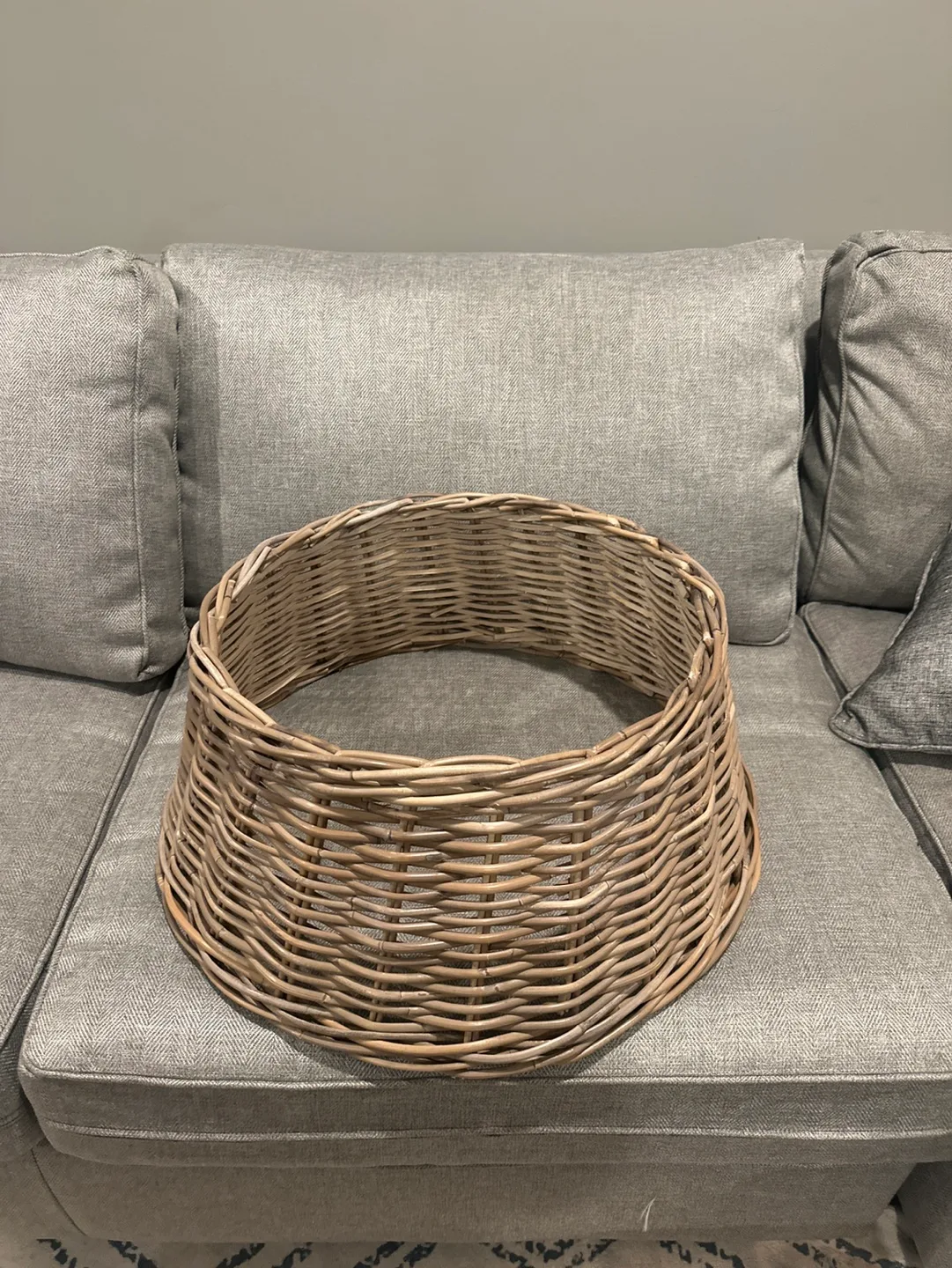 Wicker Christmas Tree Skirt thumbnail