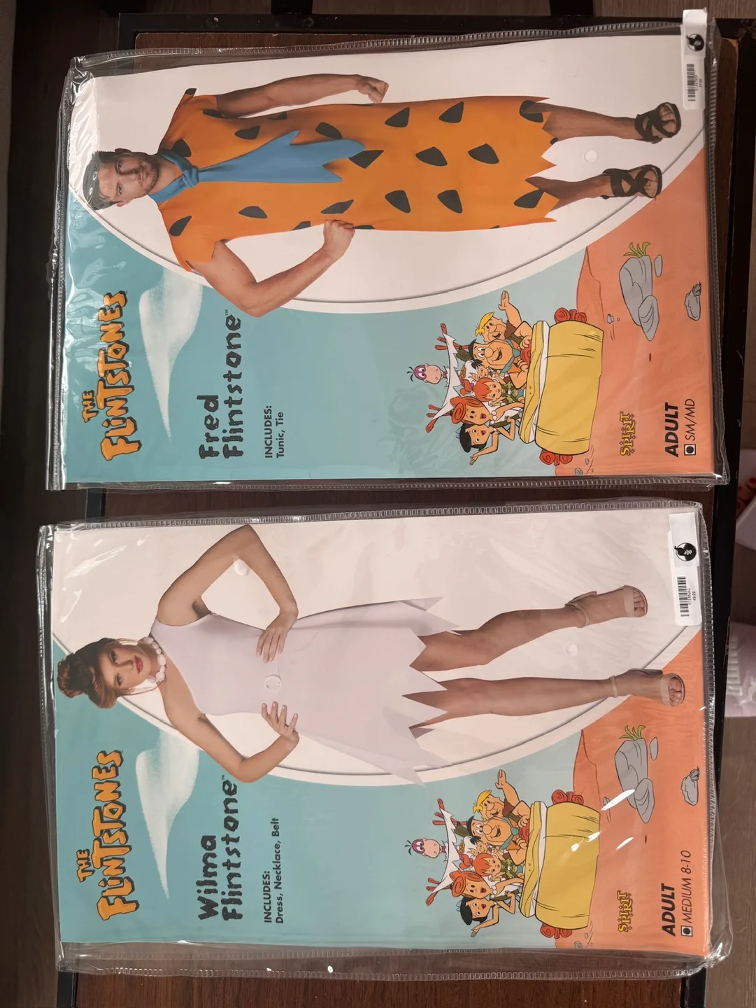 Fred and Wilma Flintstone Halloween Couple Costume image indicator(2)