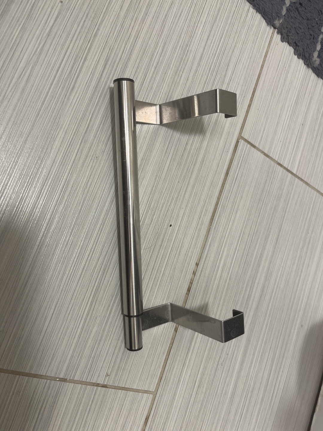 Extendable Over the Door Towel Rack