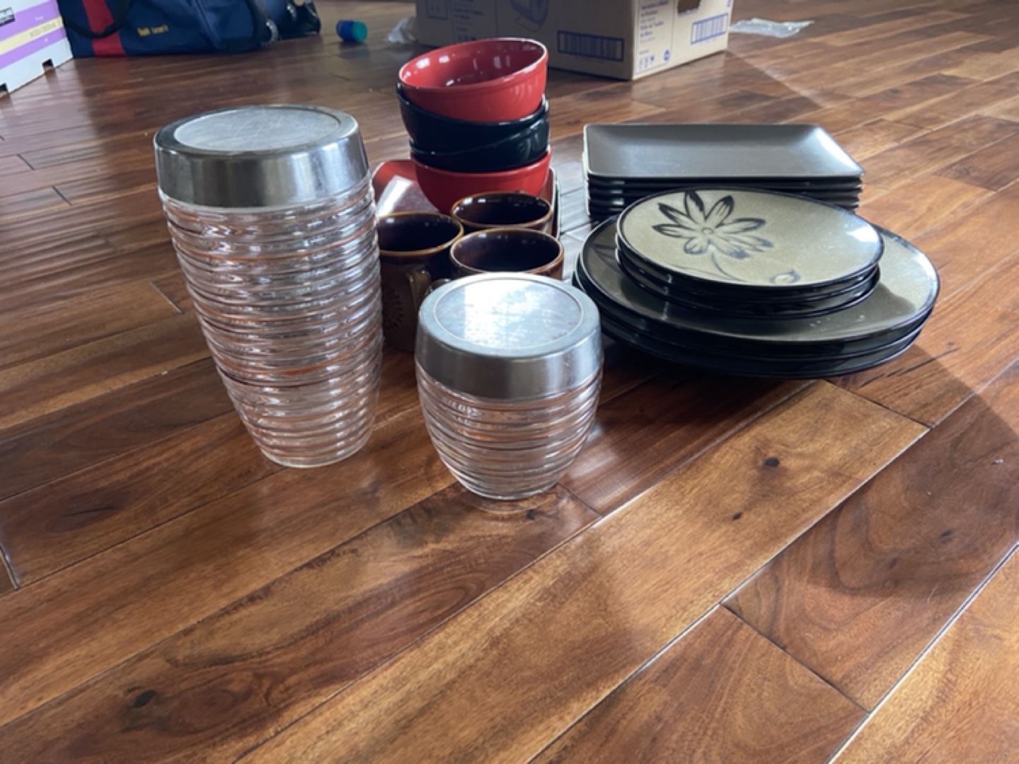 Dinnerware Set and Accessories - photo 2