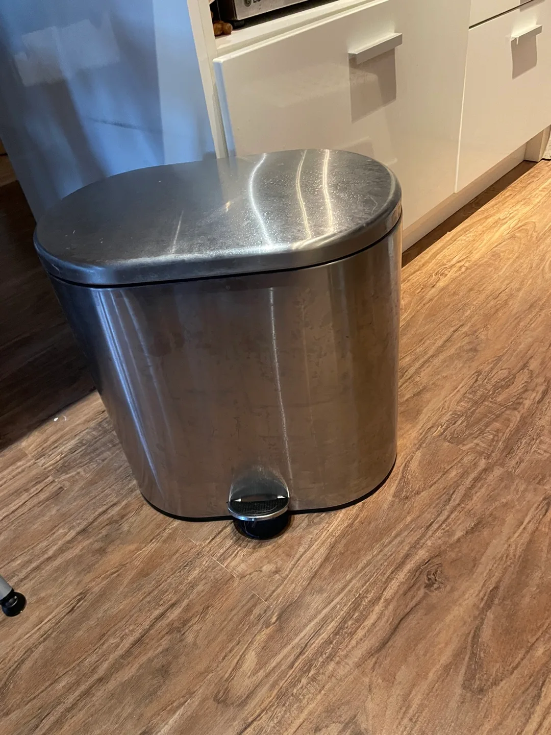 Stainless Steel Step Trash Can thumbnail