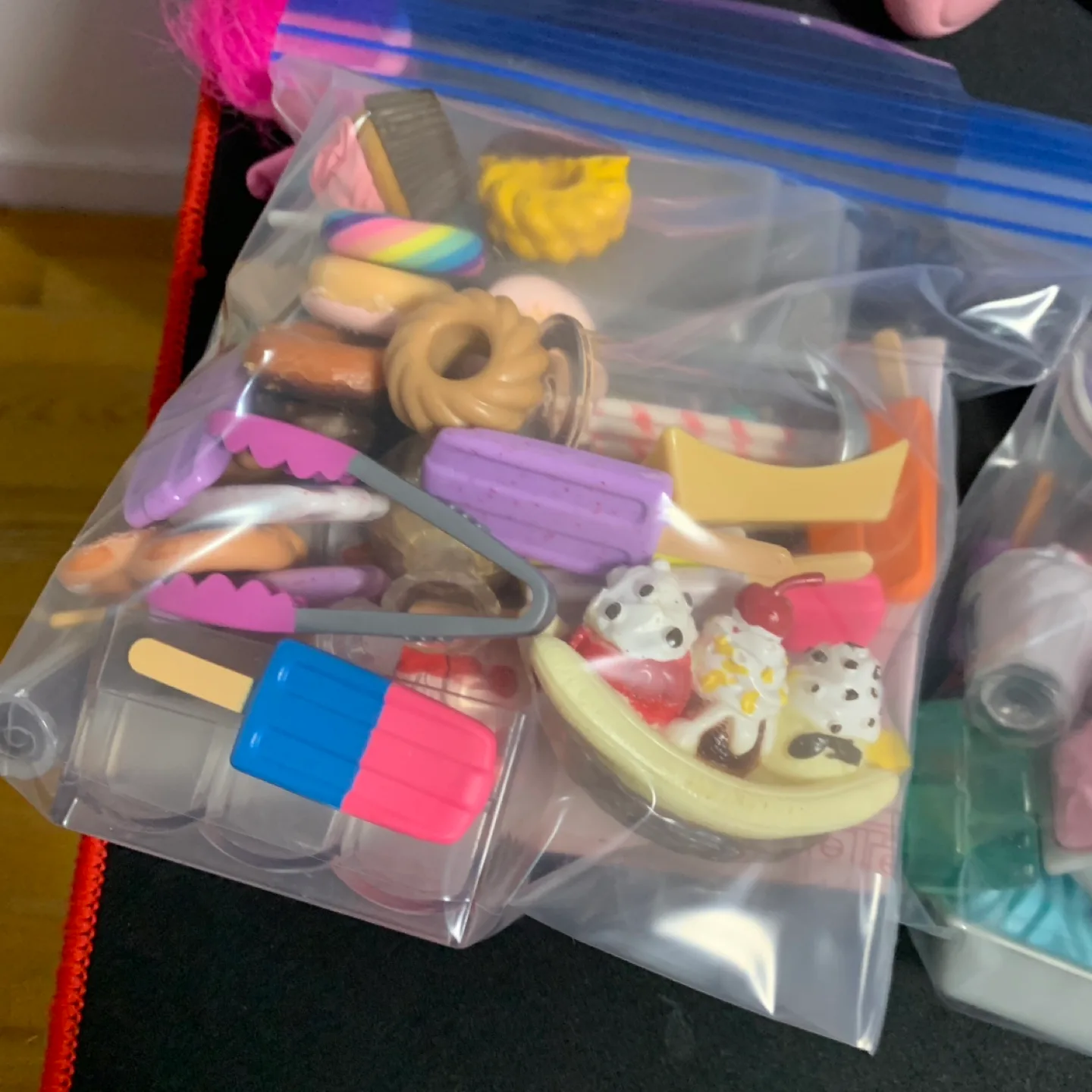 Our Generation Sweet Stop Ice Cream Truck image indicator(7)