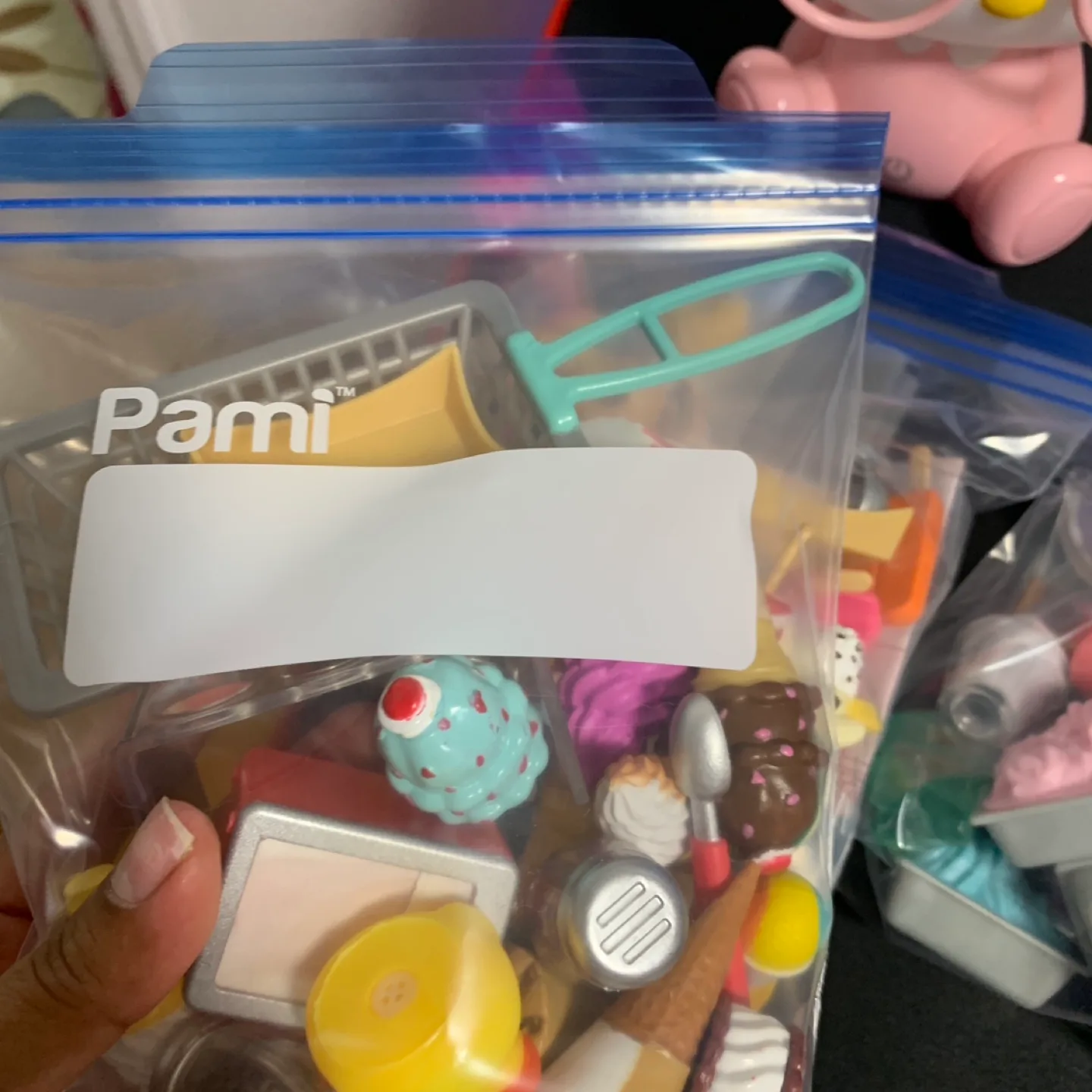 Our Generation Sweet Stop Ice Cream Truck image indicator(9)