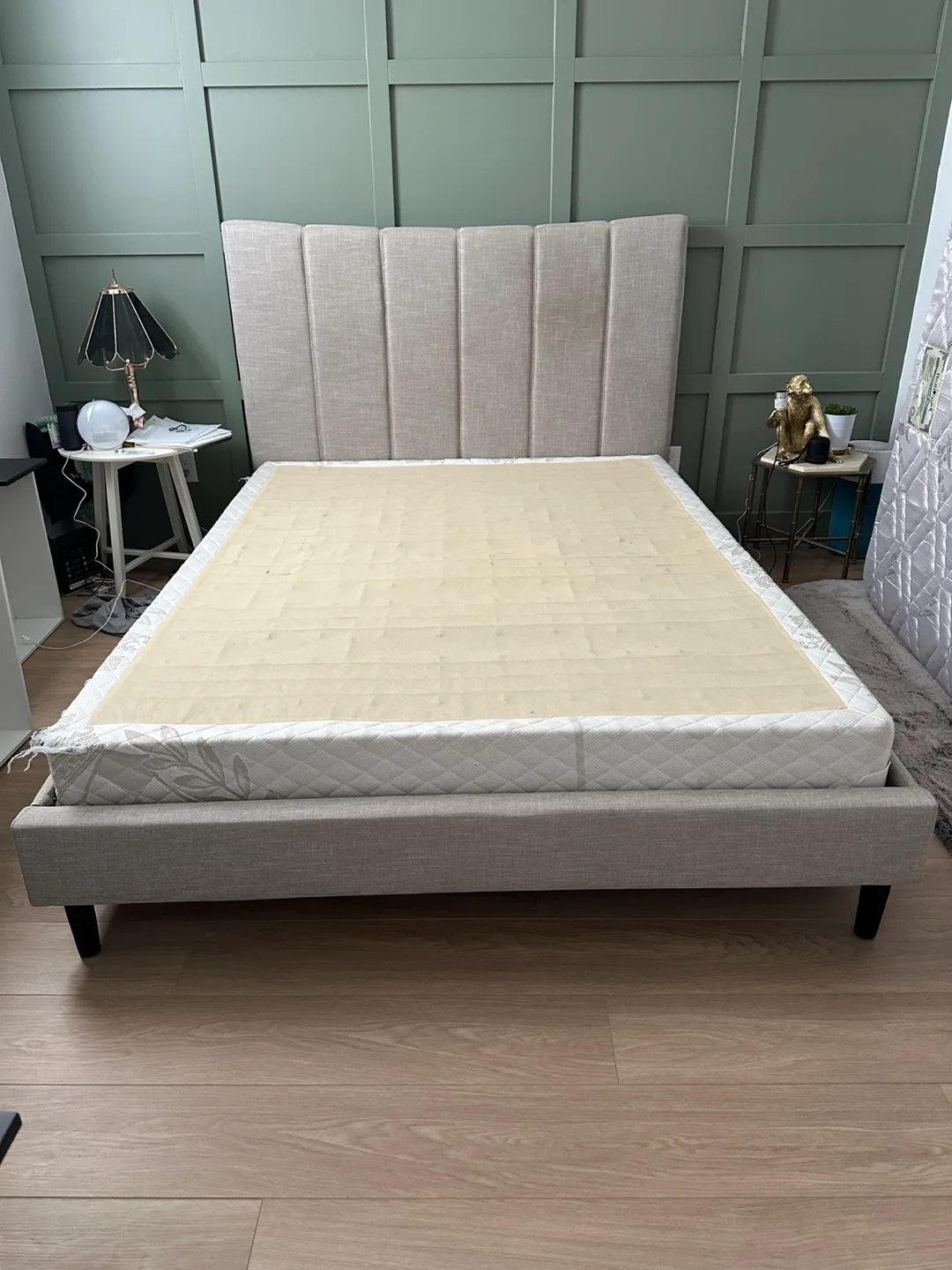 Queen-sized bed frame + free box spring image indicator(2)