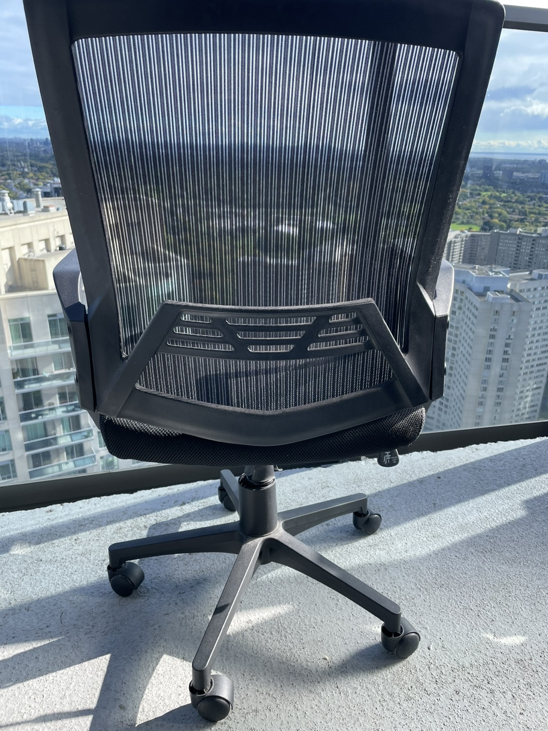 Black Mesh Office Chair - photo 2