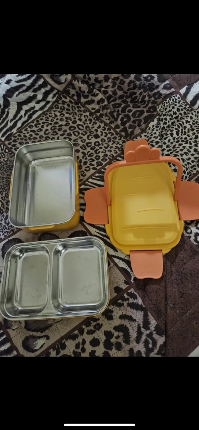 Yellow Lunch Box with Handle image indicator(2)