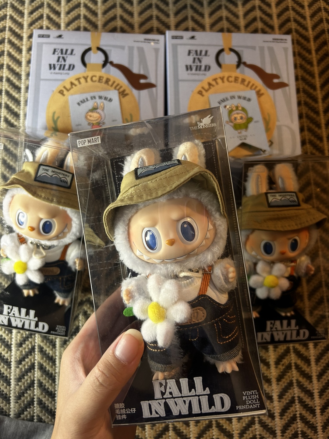Labubu - Fall In Wild Plush Pendant - photo 4