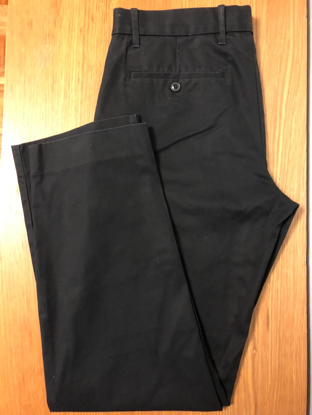 Men’s Gap Khakis in Black - Size 32/32 image indicator(2)