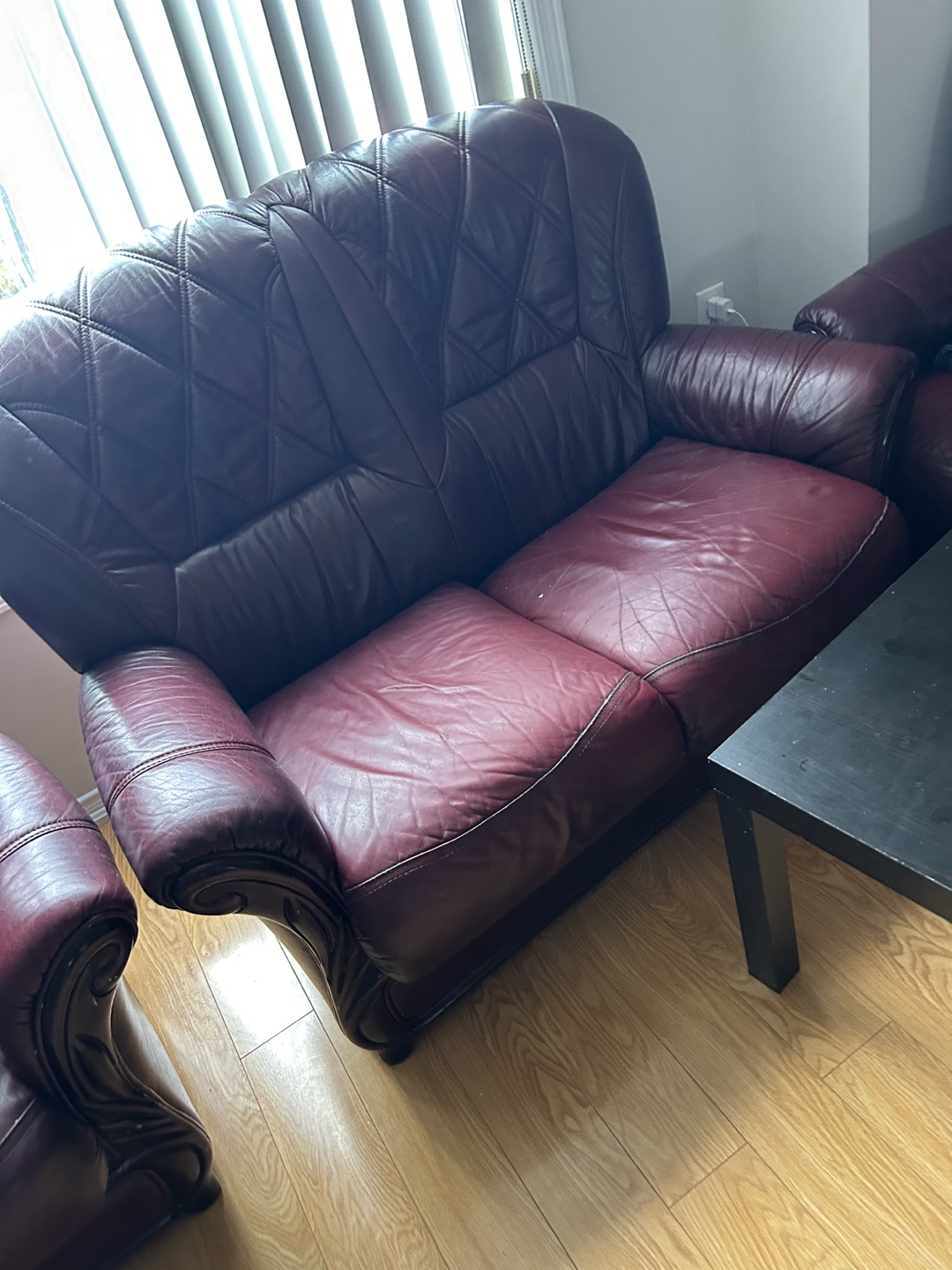 3 set Leather Sofa and Two Armchairs - photo 3