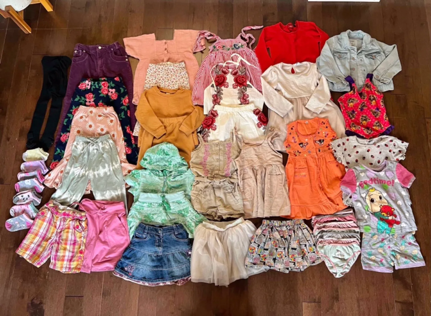 Girls Clothing Bundle - Size 3T thumbnail