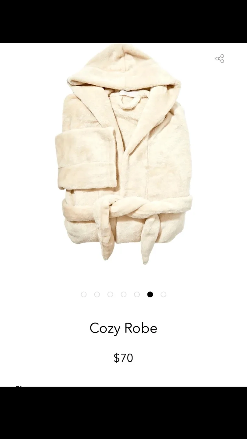 🍓REG $96 NEW! SUMMER & ROSE Cozy Plush Robe Reg $96 CAD image indicator(5)