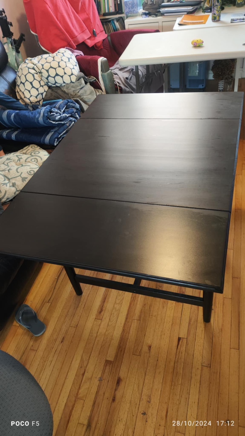Black Extendable Table