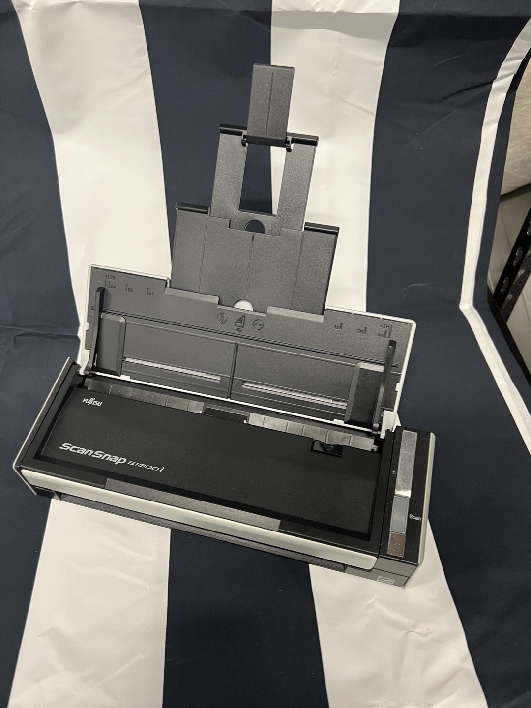 Fujitsu ScanSnap S1300i Scanner - photo 4