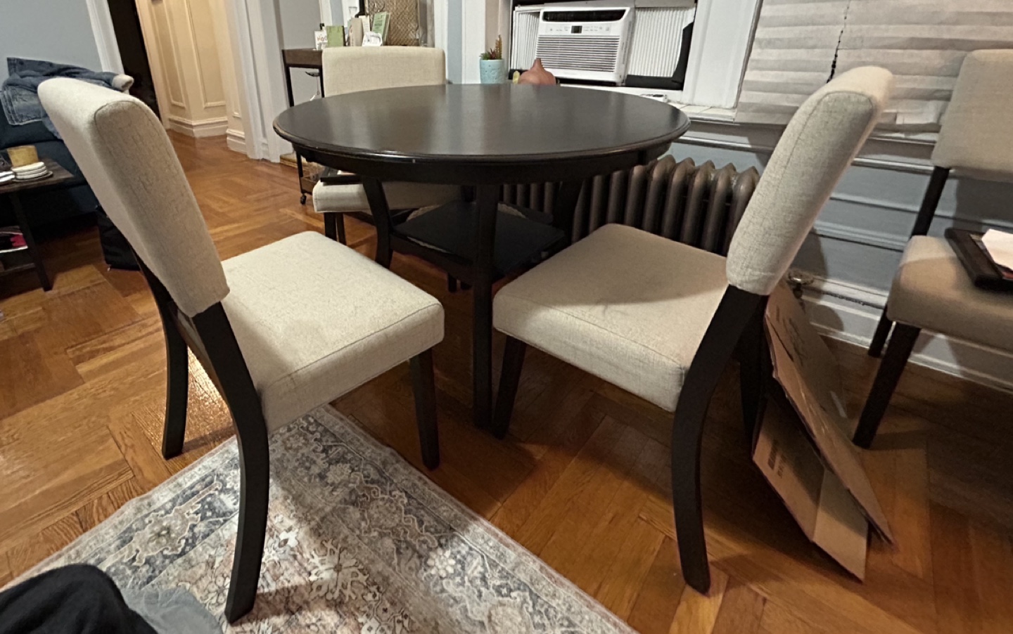 Round Dining Table and 4 Chairs
