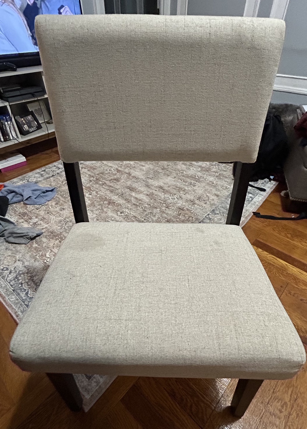 Round Dining Table and 4 Chairs - photo 4