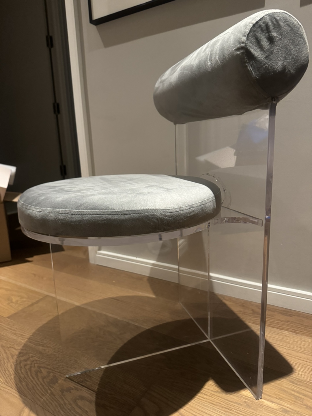 Free Acrylic Chair with Velvet Seat - photo 3