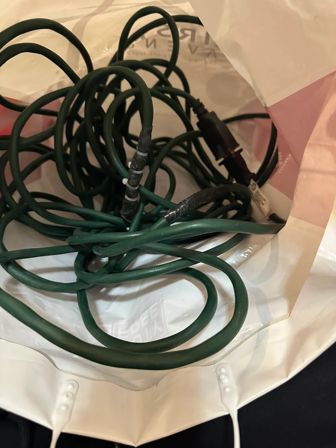 NOMA Outdoor Extension Cord image indicator(2)